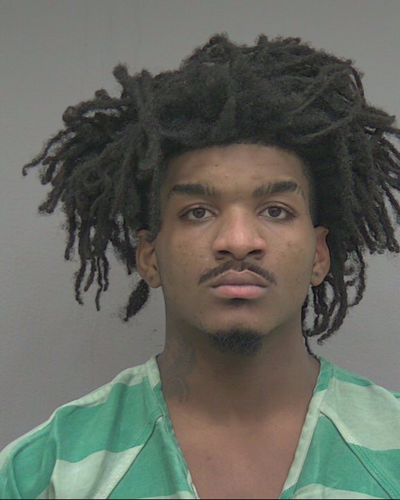 Booking photograph for ANTWON KENSHAE TOWNS