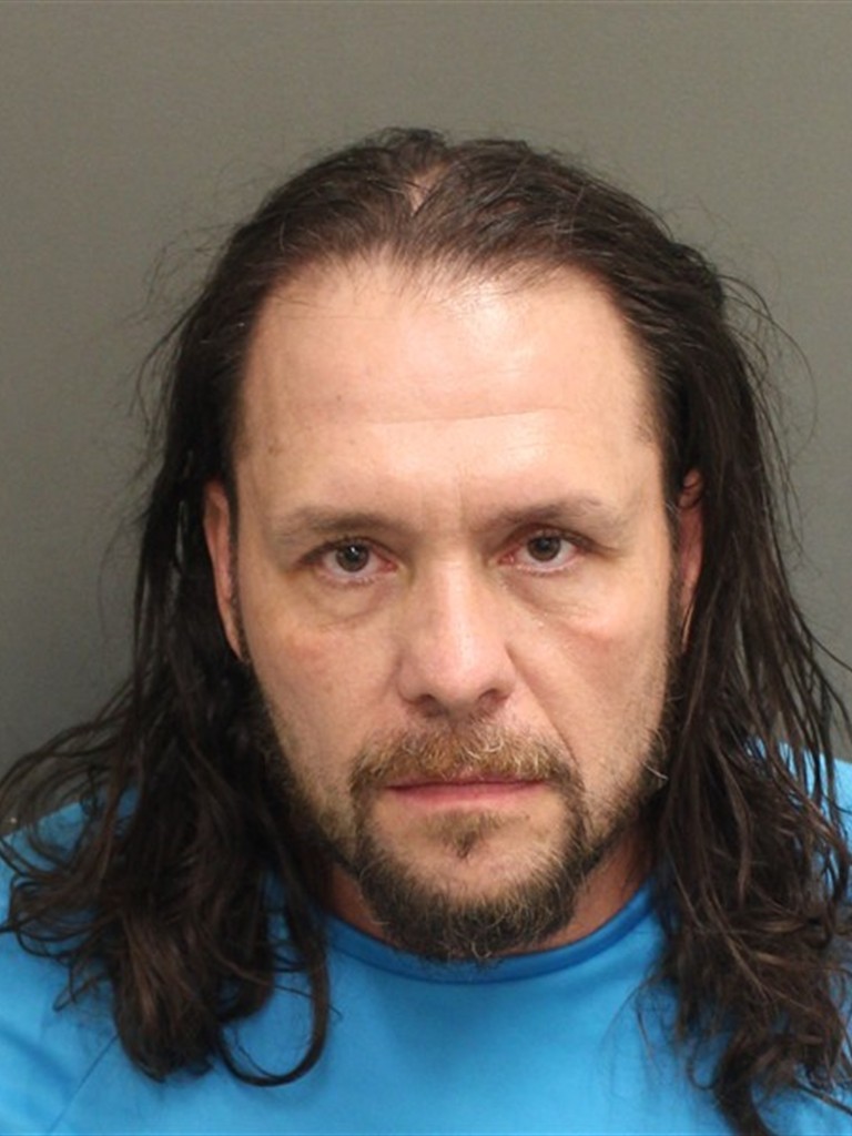 Booking photograph for MATTHEW BRIAN THOMPSON