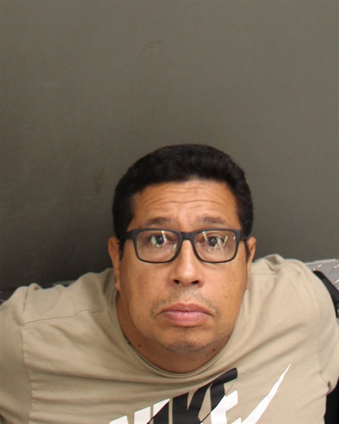 Booking photograph for LEOPOLDO A GONZALEZ