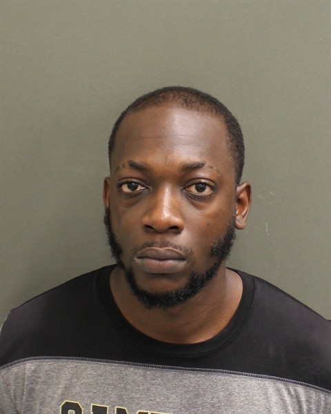 Booking photograph for DMARI TYRELL CARR