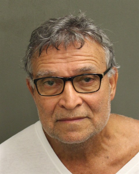 Booking photograph for FERNANDO ARAUJOLOPES
