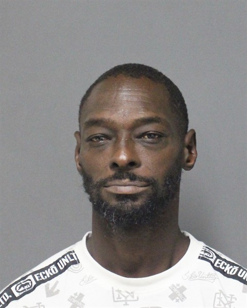 Booking photograph for FREDDIE LAMARRIS HOWARD