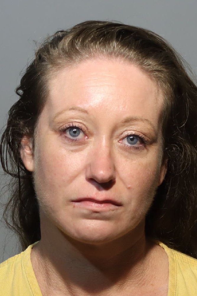 Booking photograph for SHANNON DAWN GLISSON