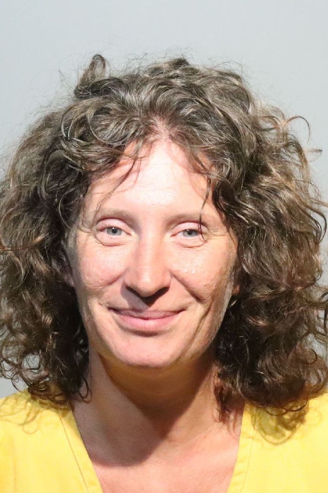 Booking photograph for LISA MOORE