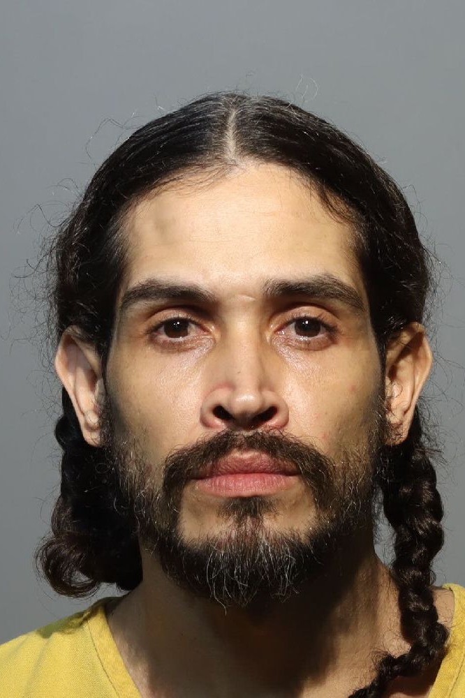 Booking photograph for JUSTIN RUIZ