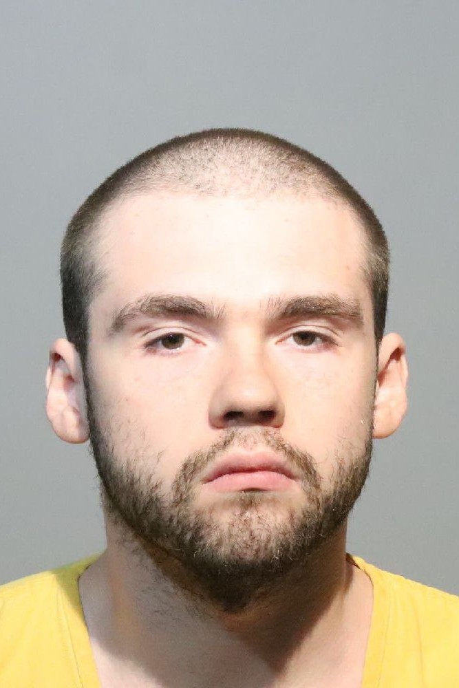 Booking photograph for DACQURRI DAVIS