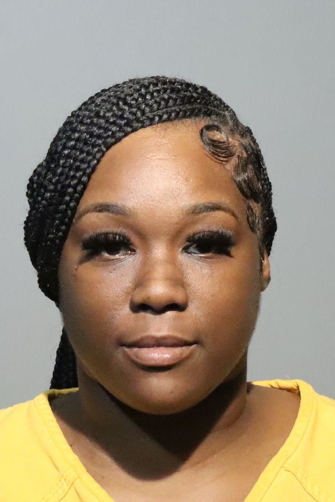 Booking photograph for CHARKEEVIA BEAUTIKKIOTTI SLAPPY