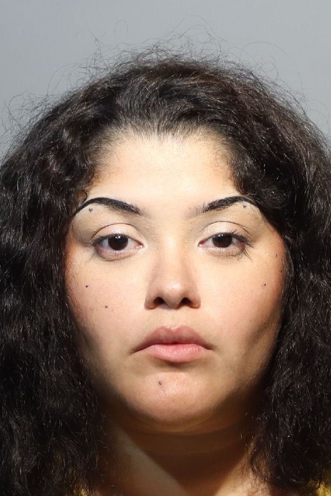 Booking photograph for MIA LUZ VINAS