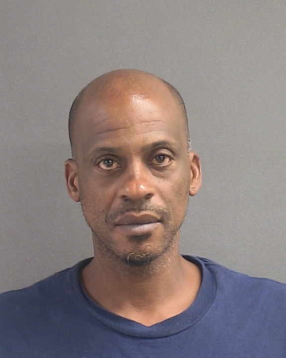 Booking photograph for ANTWOINE D SANDERS