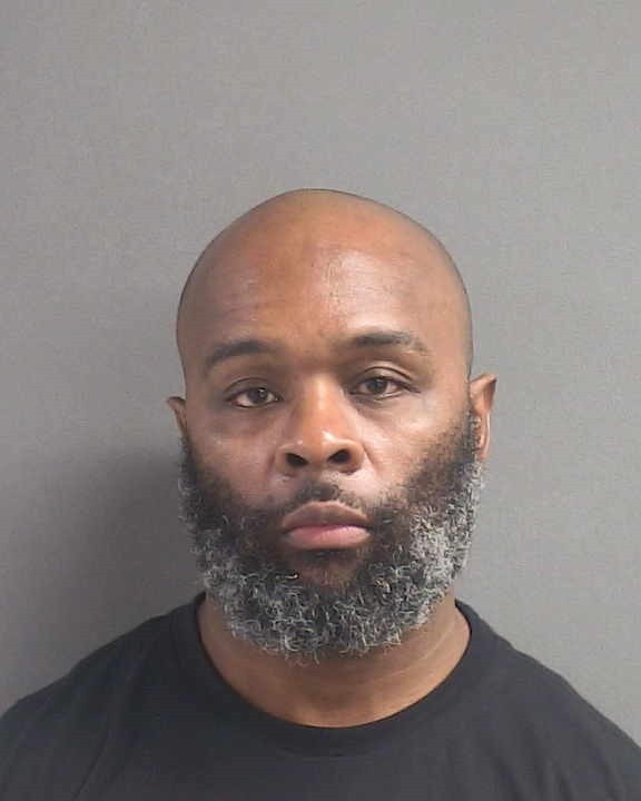Booking photograph for KELVIN JERMAINE LEWIS
