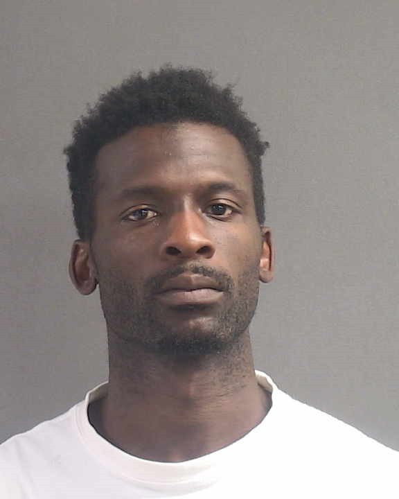 Booking photograph for LAQUAN DAVON ROBENSON