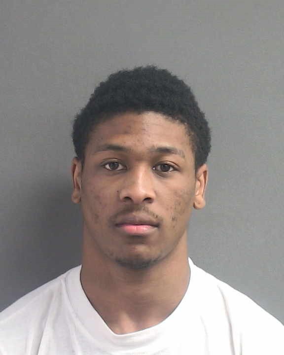 Booking photograph for MARCUS R MCCLUSTER