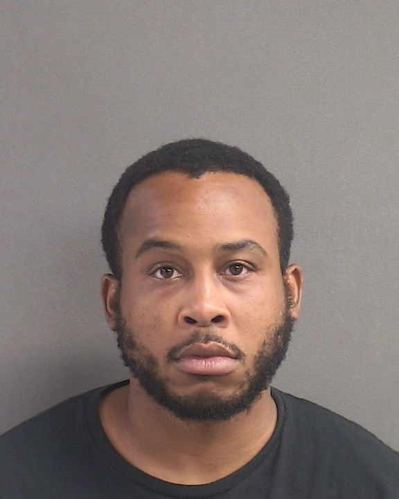 Booking photograph for DAQUAN D WILLIAMS