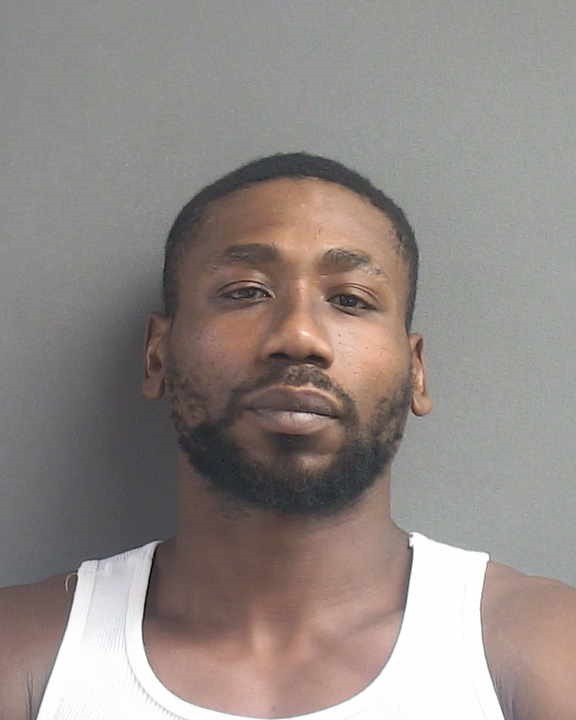 Booking photograph for ALTON DERON MCRAE