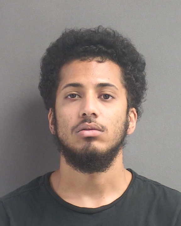 Booking photograph for DEONDRE J MCCANTE
